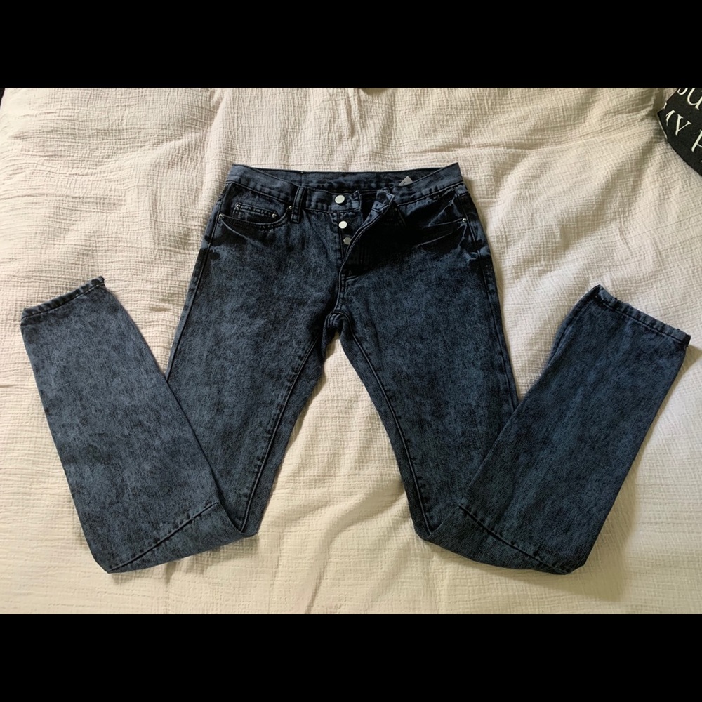 MNML 🔥🔥 acid washed jeans